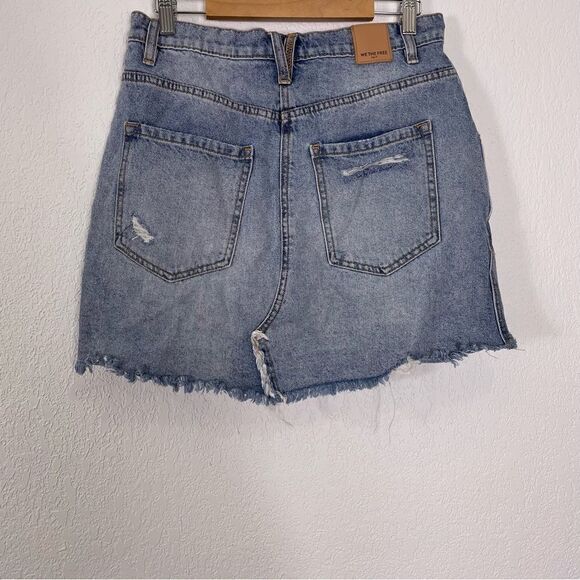 We The Free | Free People Denim Raw Hem Skirt Size 30 - Picture 2 of 7
